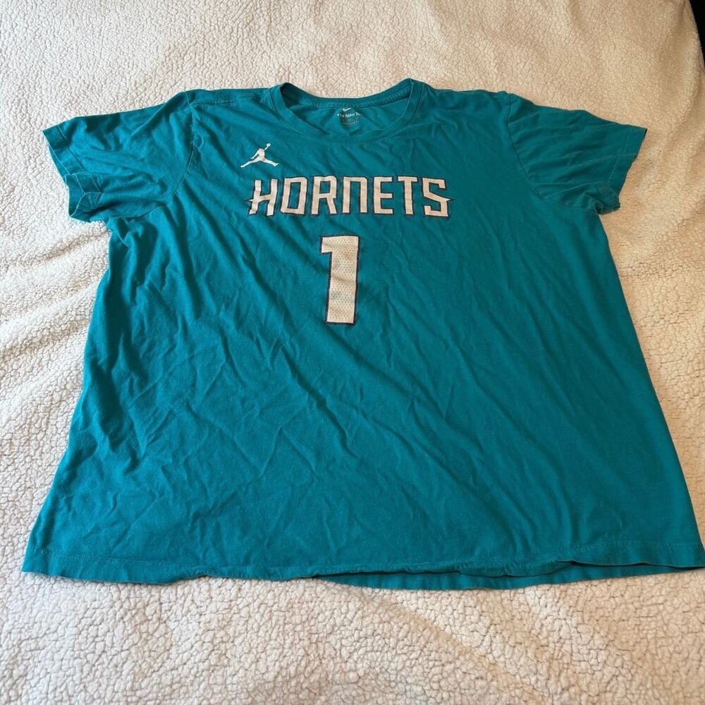 Lamelo Ball Nike Hornets Women’s 2XL T Shirt